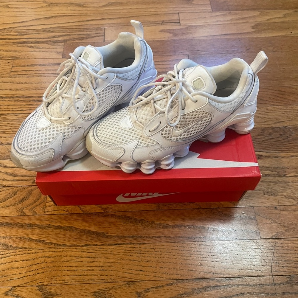 Nike Shox TL Nova Sneakers